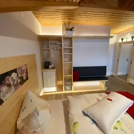 B&B Monika 멕켄뷔렌