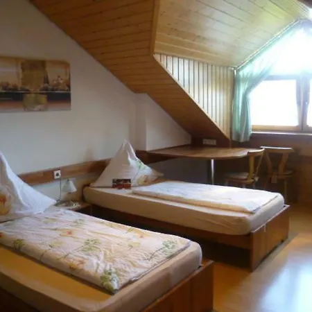 Monika B&B 멕켄뷔렌